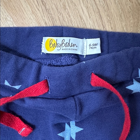 Baby Boden Blue Star Joggers 6-9 months - Picture 2 of 3